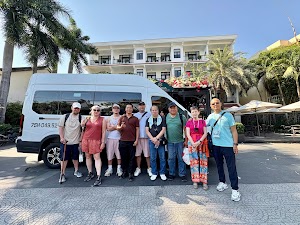 Thuê Xe 16 Chỗ Huế place picture
